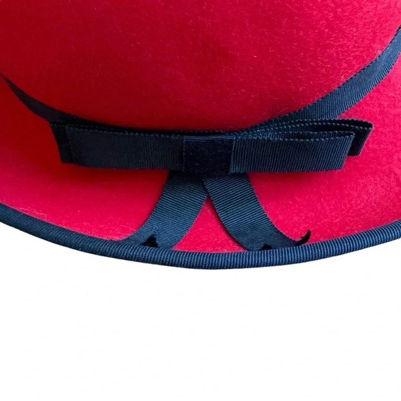 Vintage Doeskin Felt 100% Wool Red Hat Black Trim Bow made in USA - Picture 4 of 7